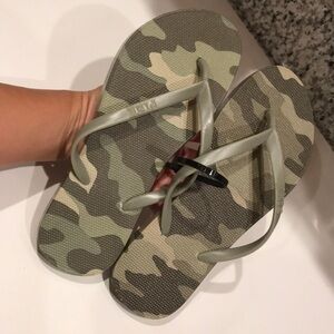 💖 PINK Victoria’s Secret Slipper
